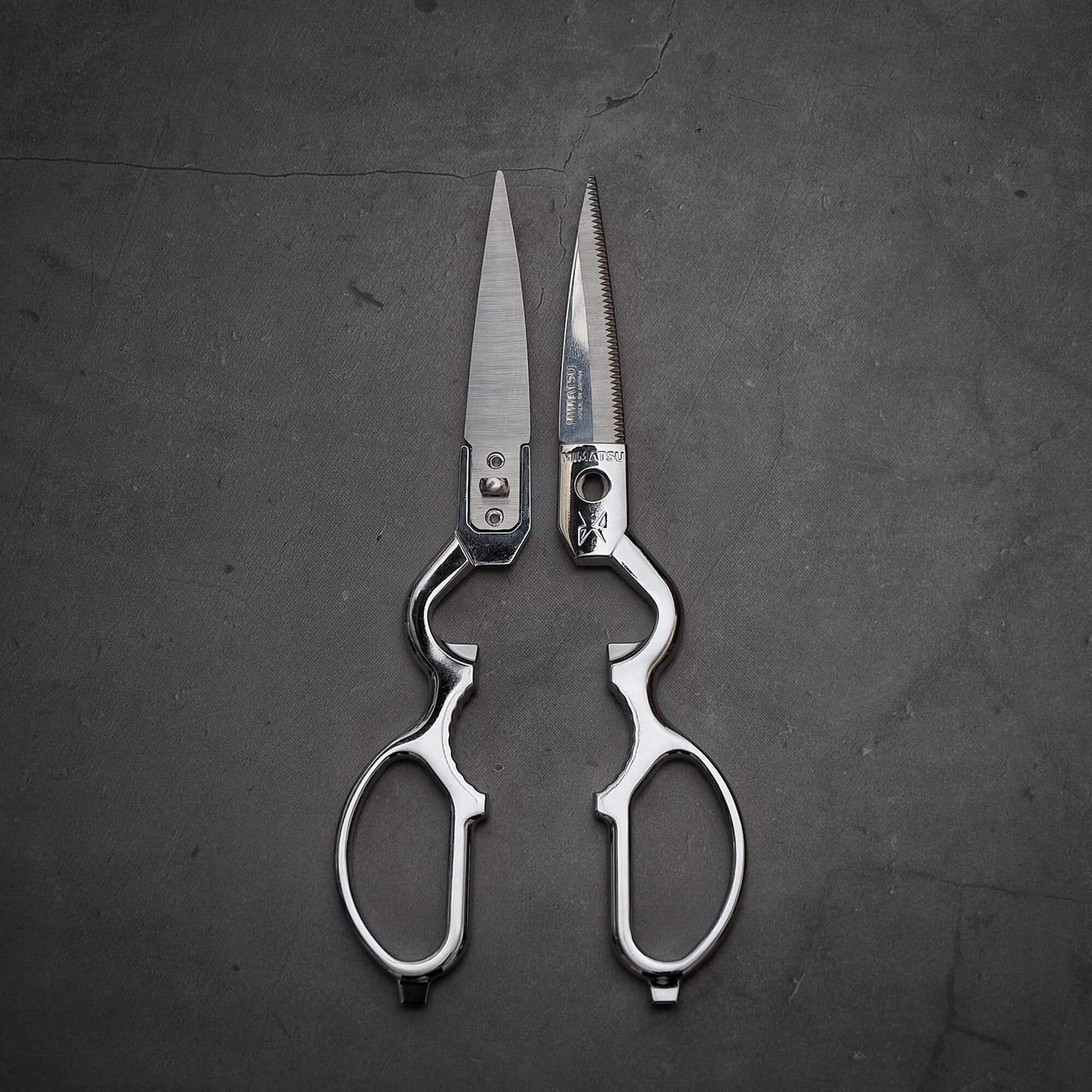 Top down view of the detached form of Mimatsu 200mm kitchen shears: Japan-made all-stainless, durable shears for a variety of kitchen tasks.