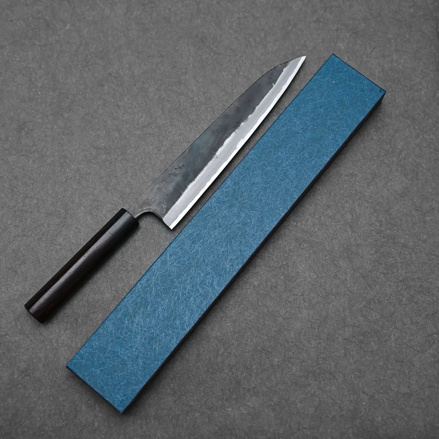 Complete blade form of the Ohishi blue#1 chef's knife with its box