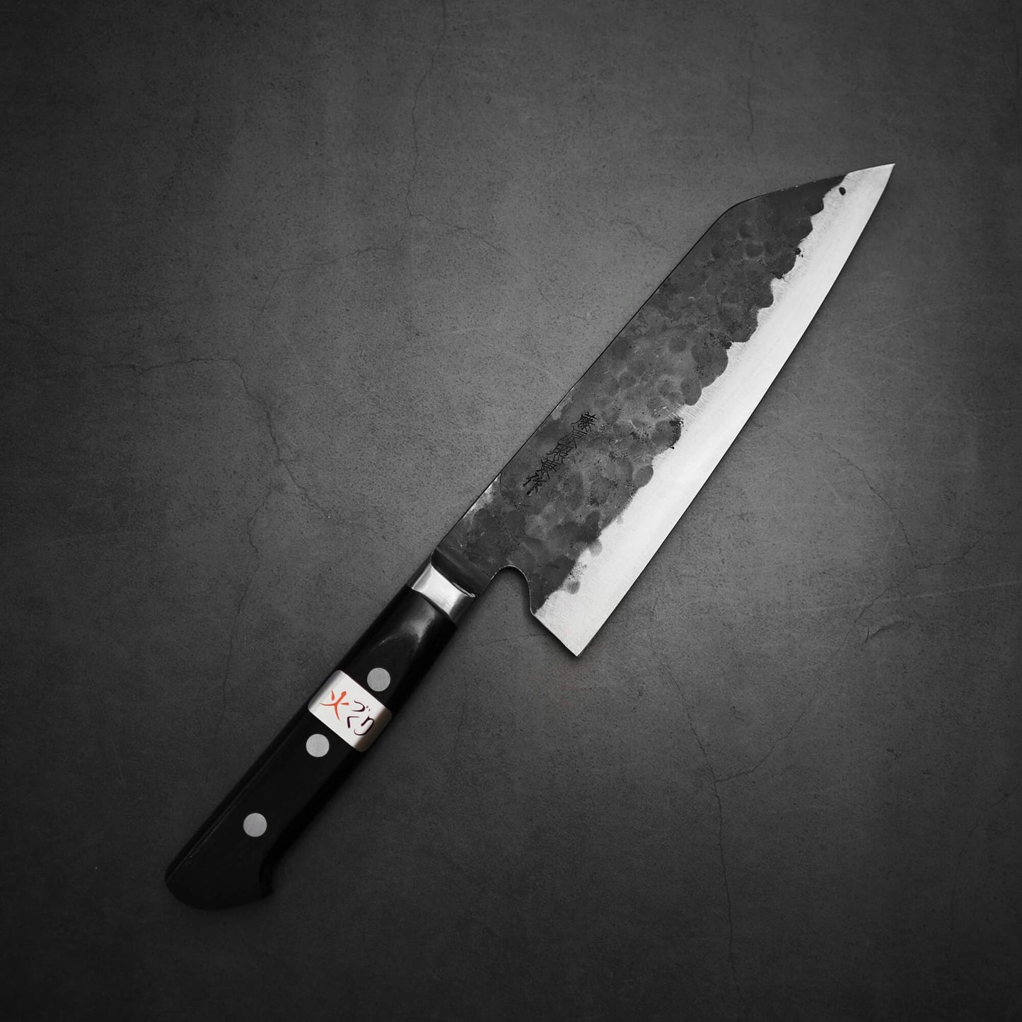 180mm Teruyasu Fujiwara Denka santoku knife showing full blade profile