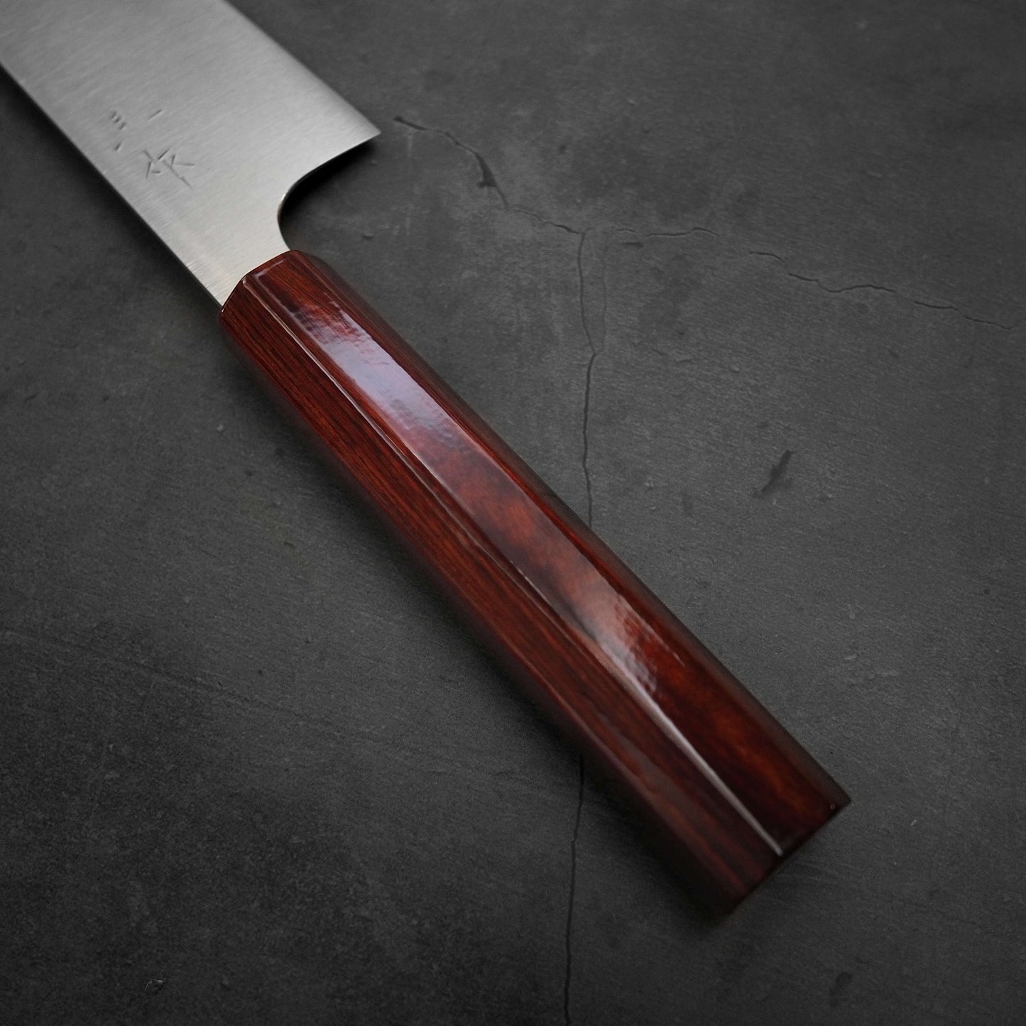 Close up view of the handle of Kei Kobayashi SG2 bunka