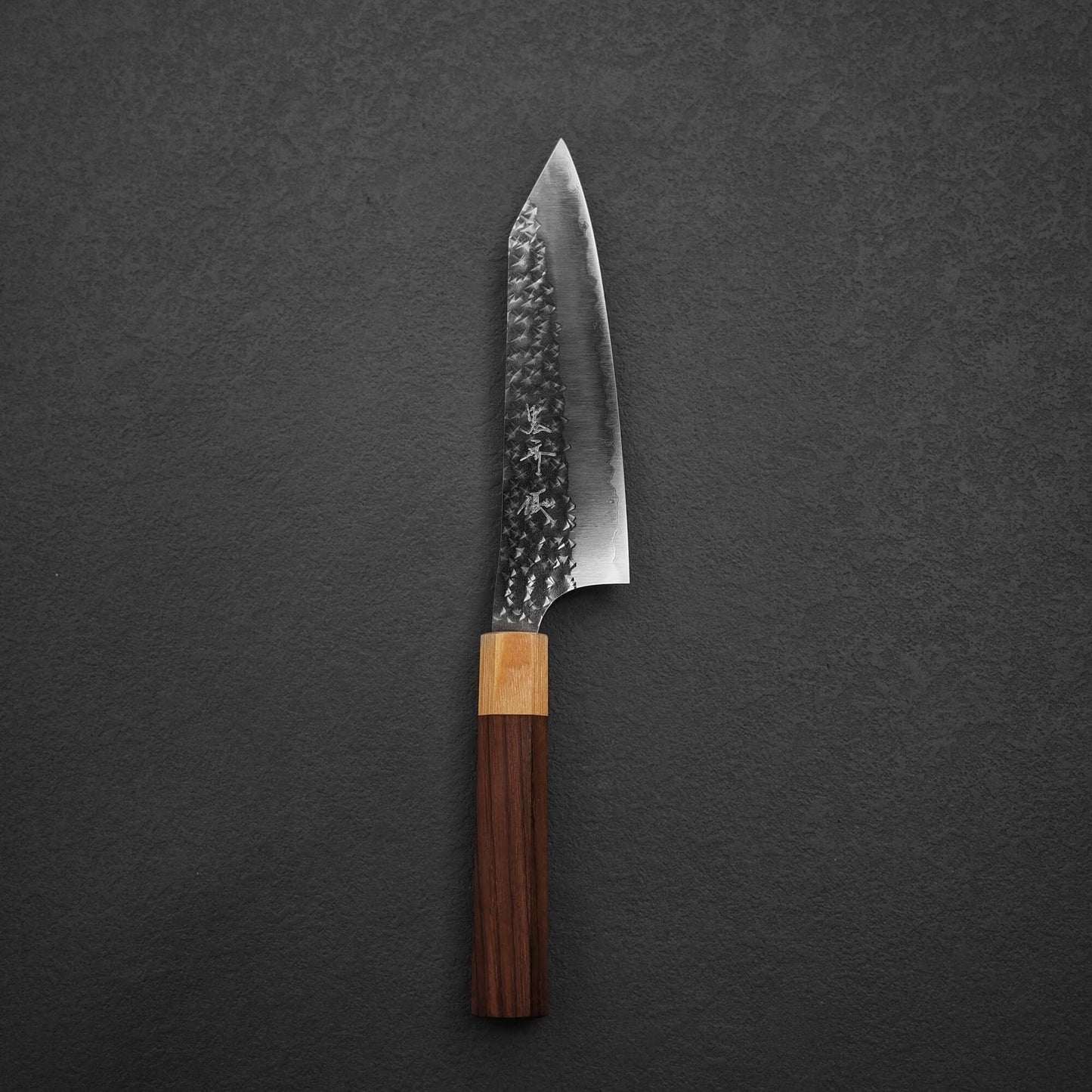 Top view of Yu Kurosaki SG2 Senko bunka 165mm in vertical position