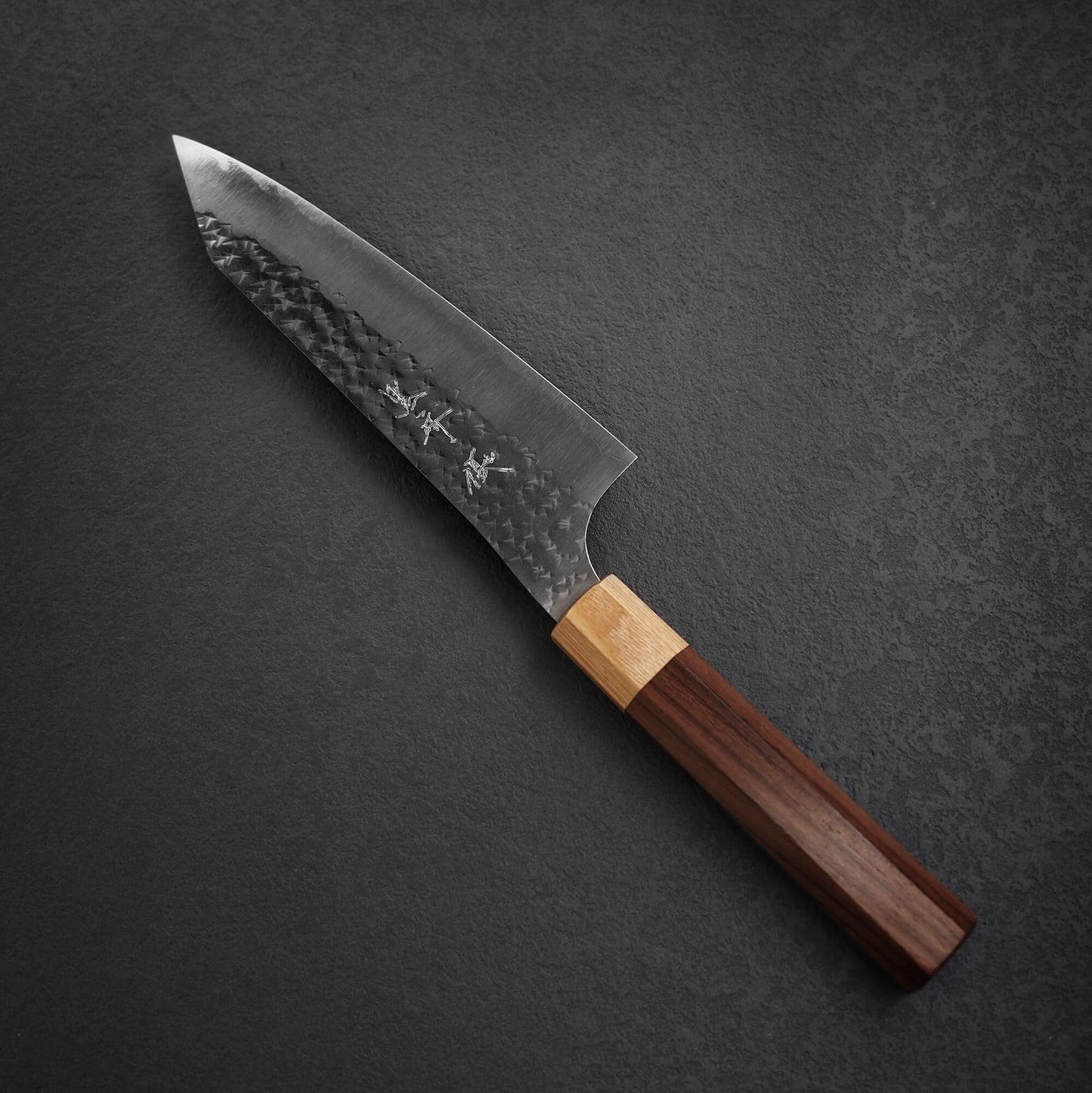 Top view of Yu Kurosaki SG2 Senko bunka 165mm in diagonal position where tip is facing upper left