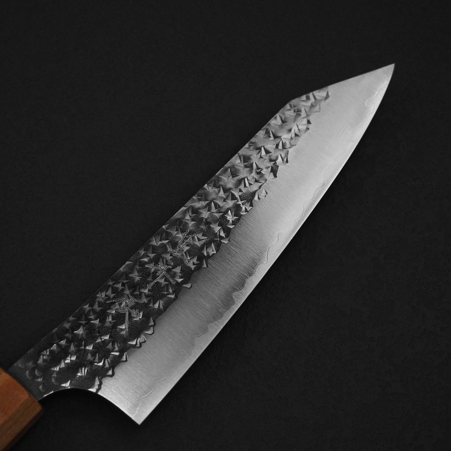 Top view of the front blade of Yu Kurosaki SG2 Senko bunka 165mm