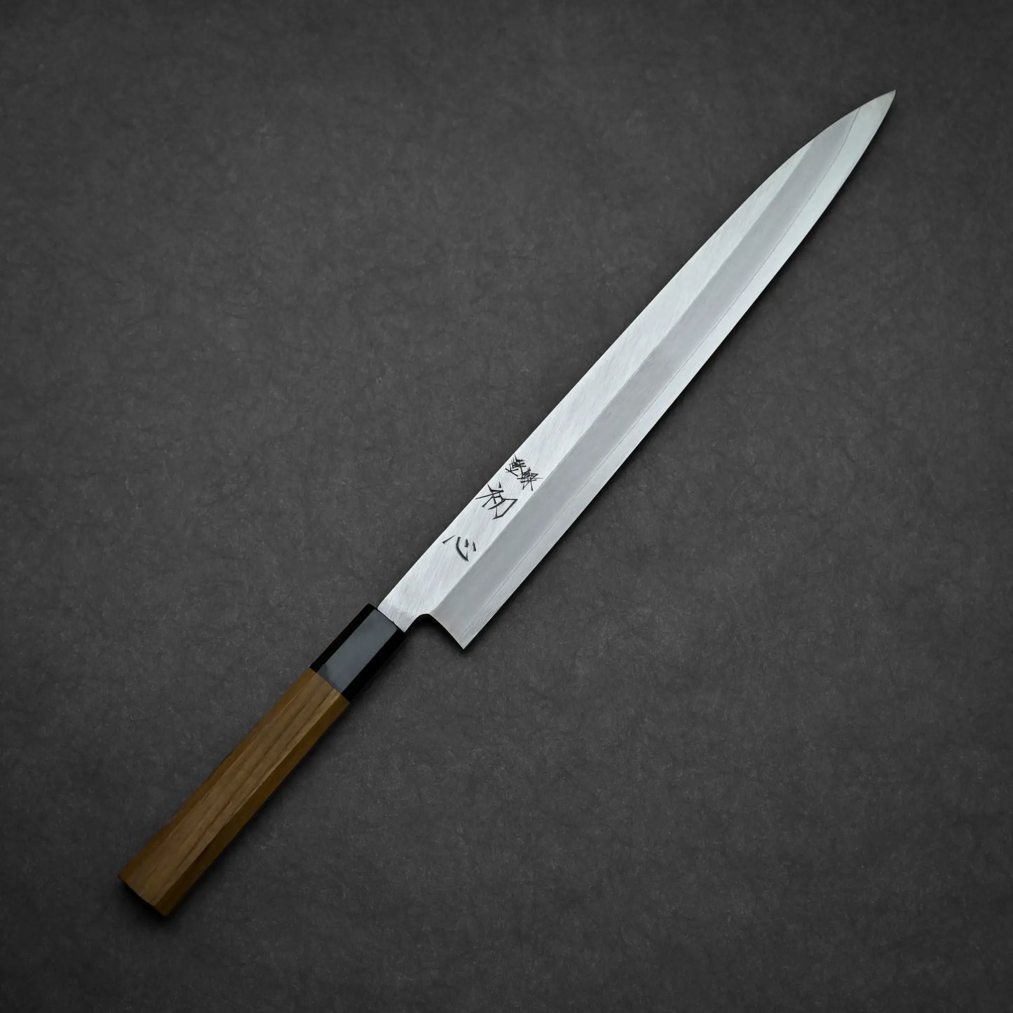 300mm Hatsukokoro Shirasagi ginsan yanagiba knife showing complete blade profile