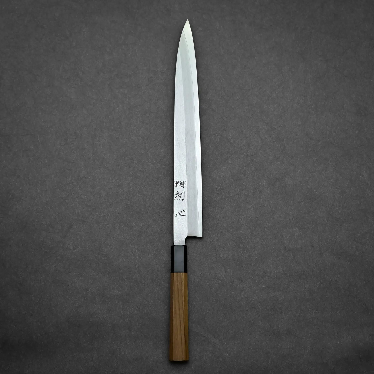 300mm Hatsukokoro Shirasagi ginsan yanagiba knife depicting full blade dimensions