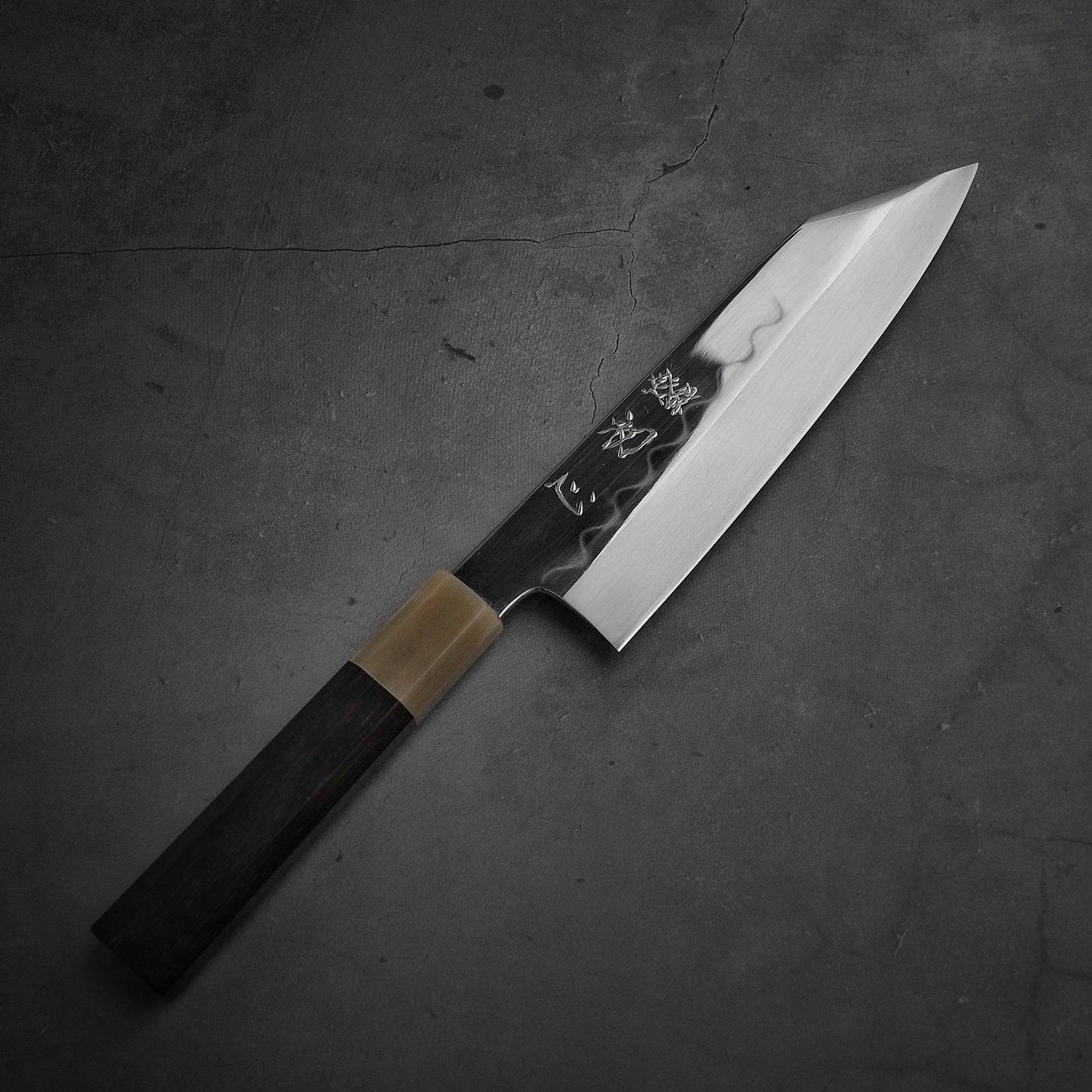 Top down view of  Nakagawa shirogami#3 honyaki bunka. This Japanese knife is sharpened by Morihiro hamono. 