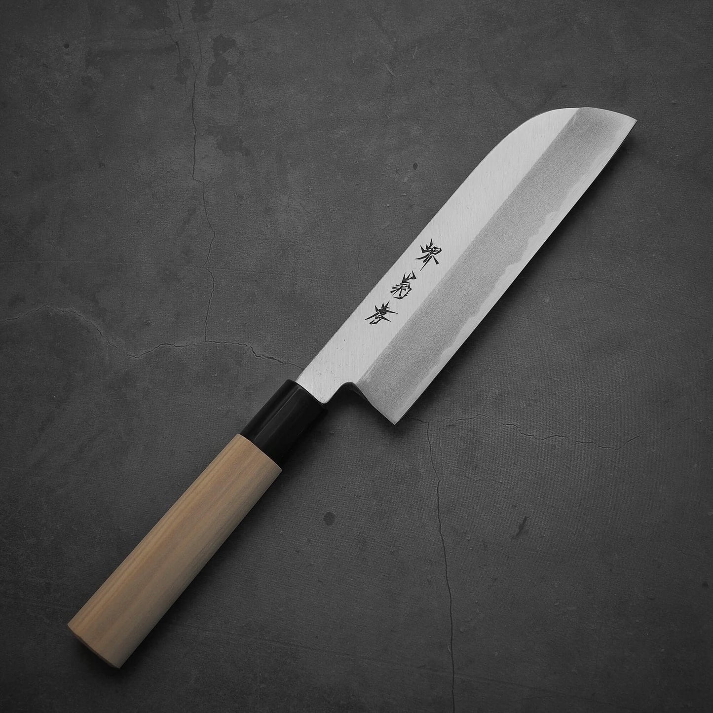 Top view of Sakai Takayuki shirogami#3 kamagata usuba knife