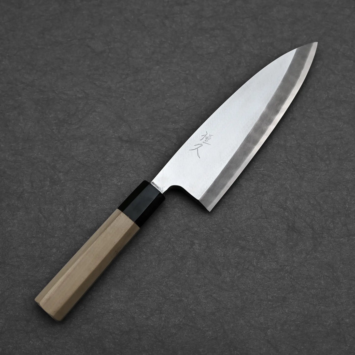 Tsunehisa knife ginsan 180mm deba showing full blade profile