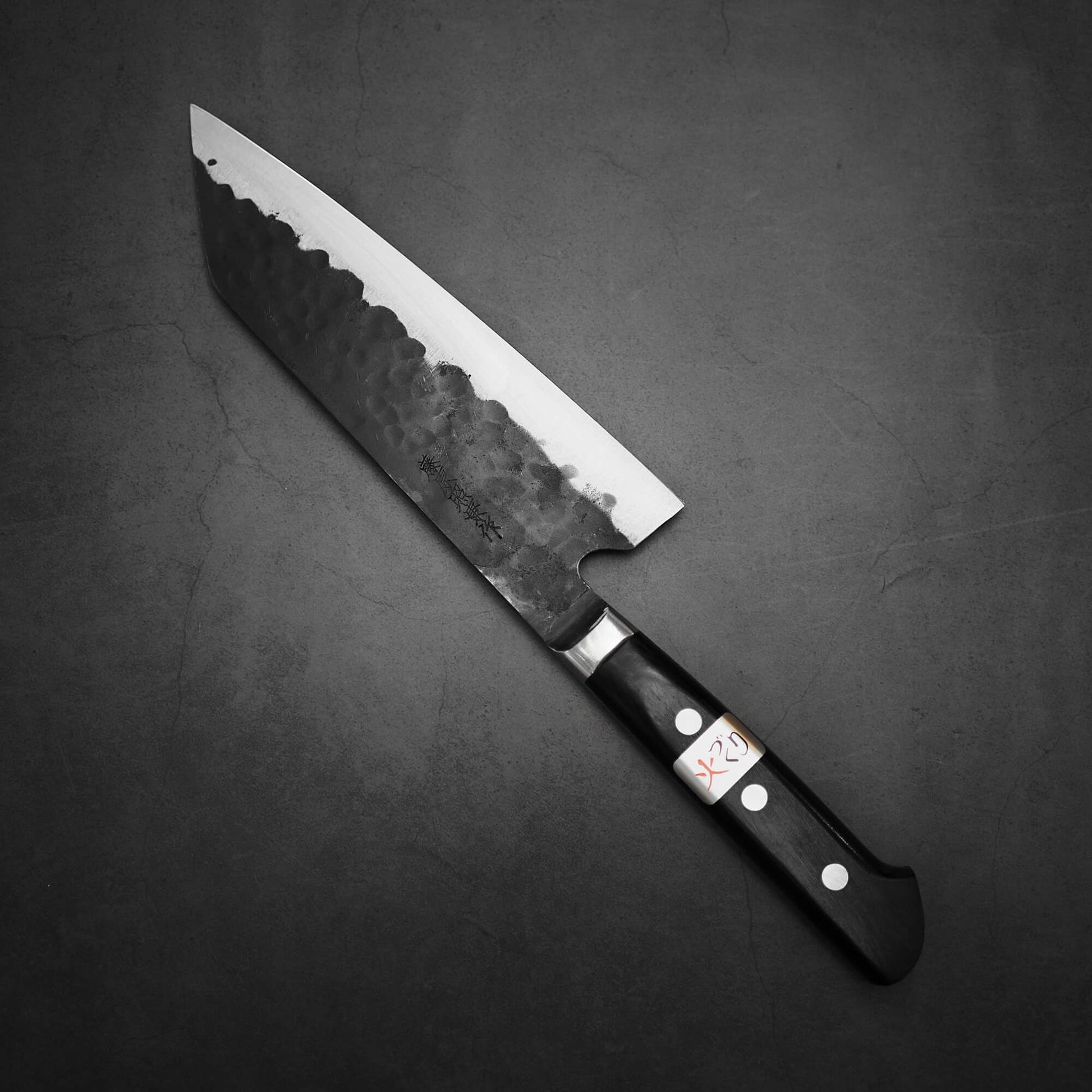 180mm Teruyasu Fujiwara Denka santoku knife showing full length view