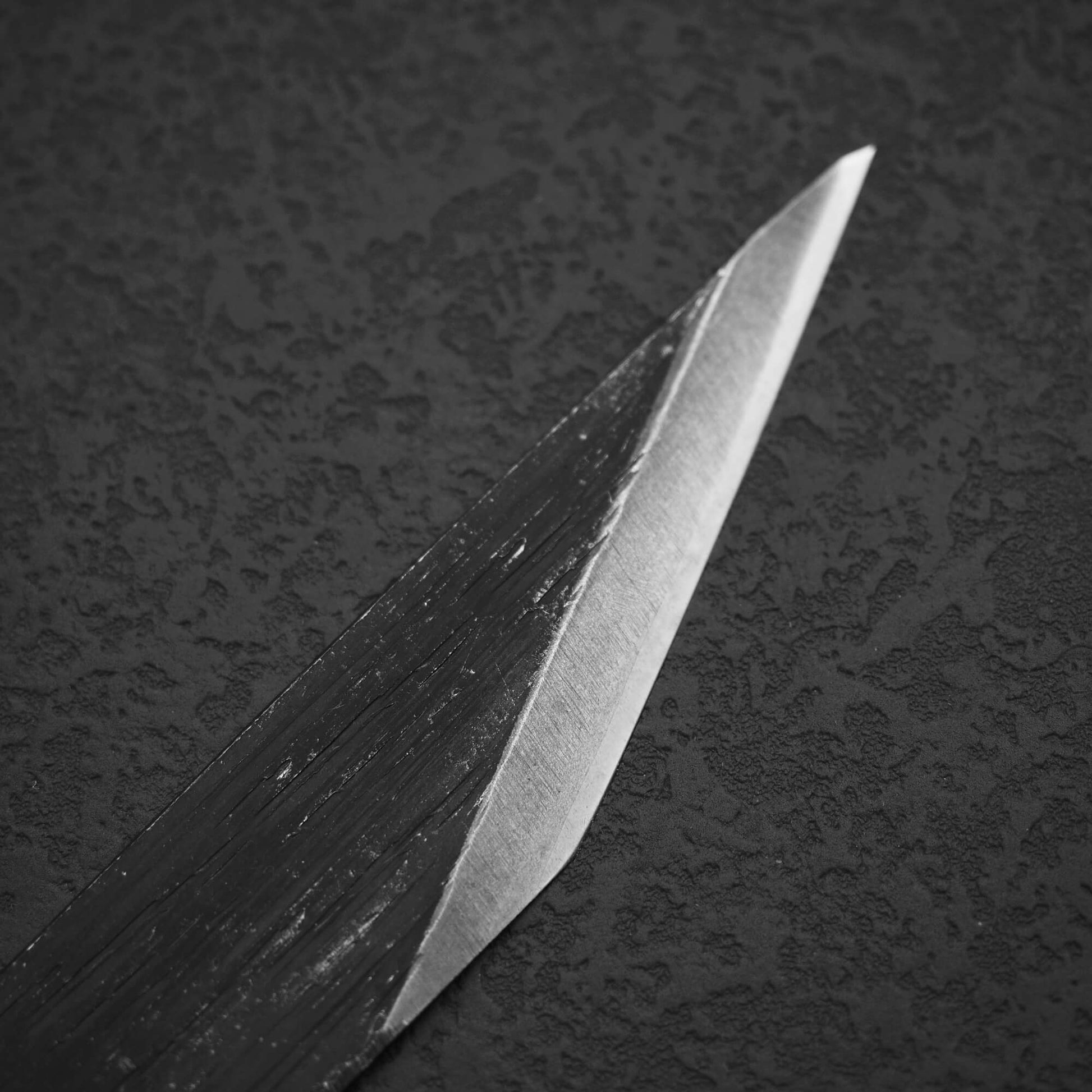 Close up view of the tip of Kiridashi AS 24mm